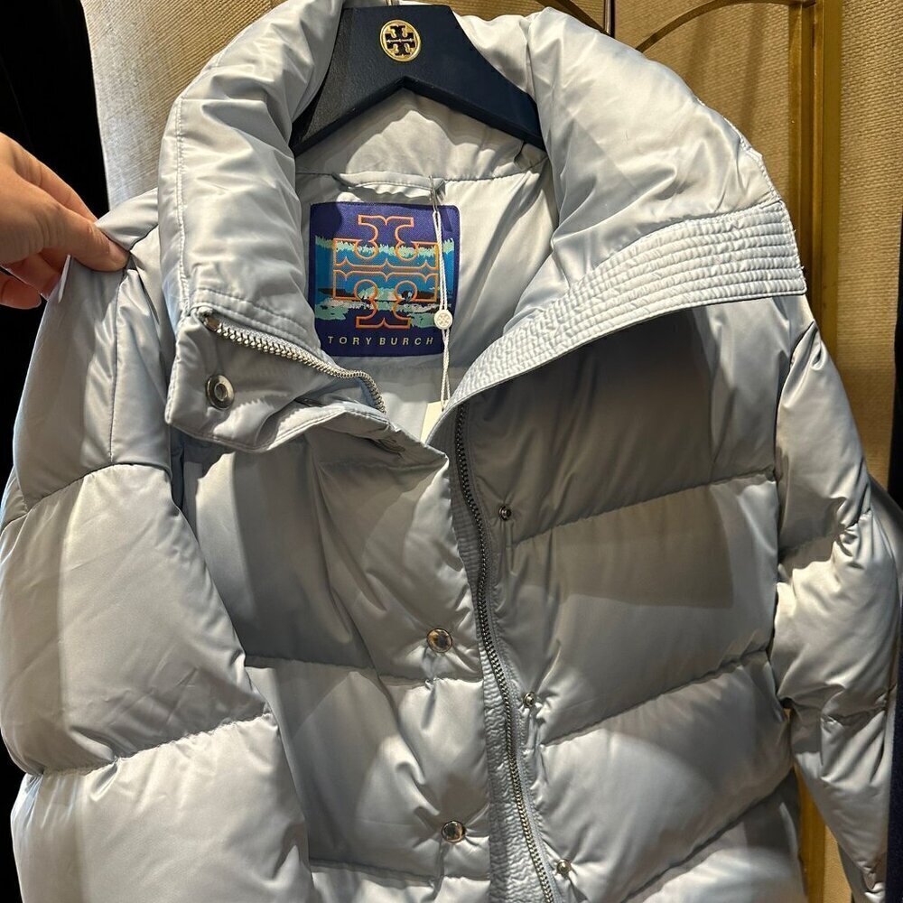 NEW! NWT! Tory Burch Classic Down Puffer Jacket -Women Light Sky Blue -Only L - Picture 4 of 9